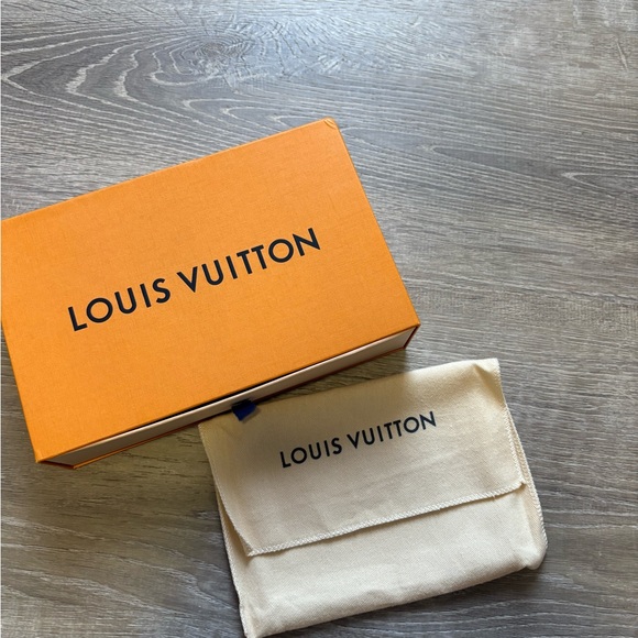 Louis Vuitton Orange and Cream Glasses Accessories - Picture 2 of 3